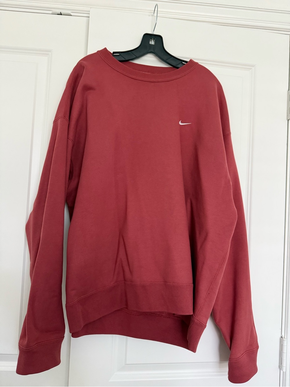 Nike Men's Dusty Red Crewneck Sweatshirt